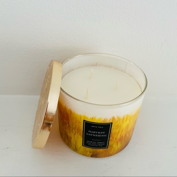 Bath and Body Works BBW Harvest Gathering Candle Rare - Picture 2 of 3